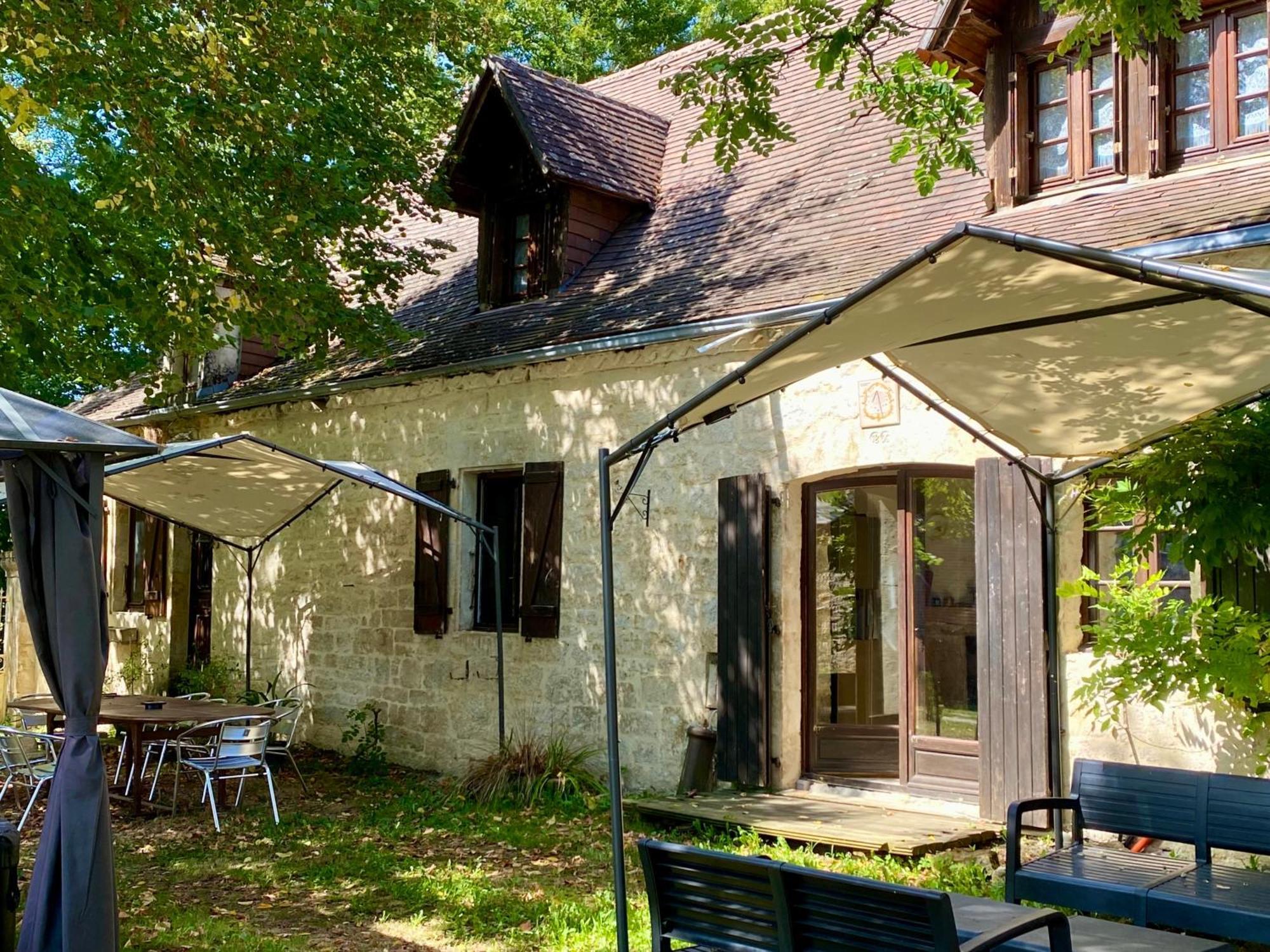 Bed and Breakfast Domaine Valenquercy à Cazillac Extérieur photo